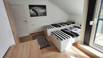 Internet, bed sheets