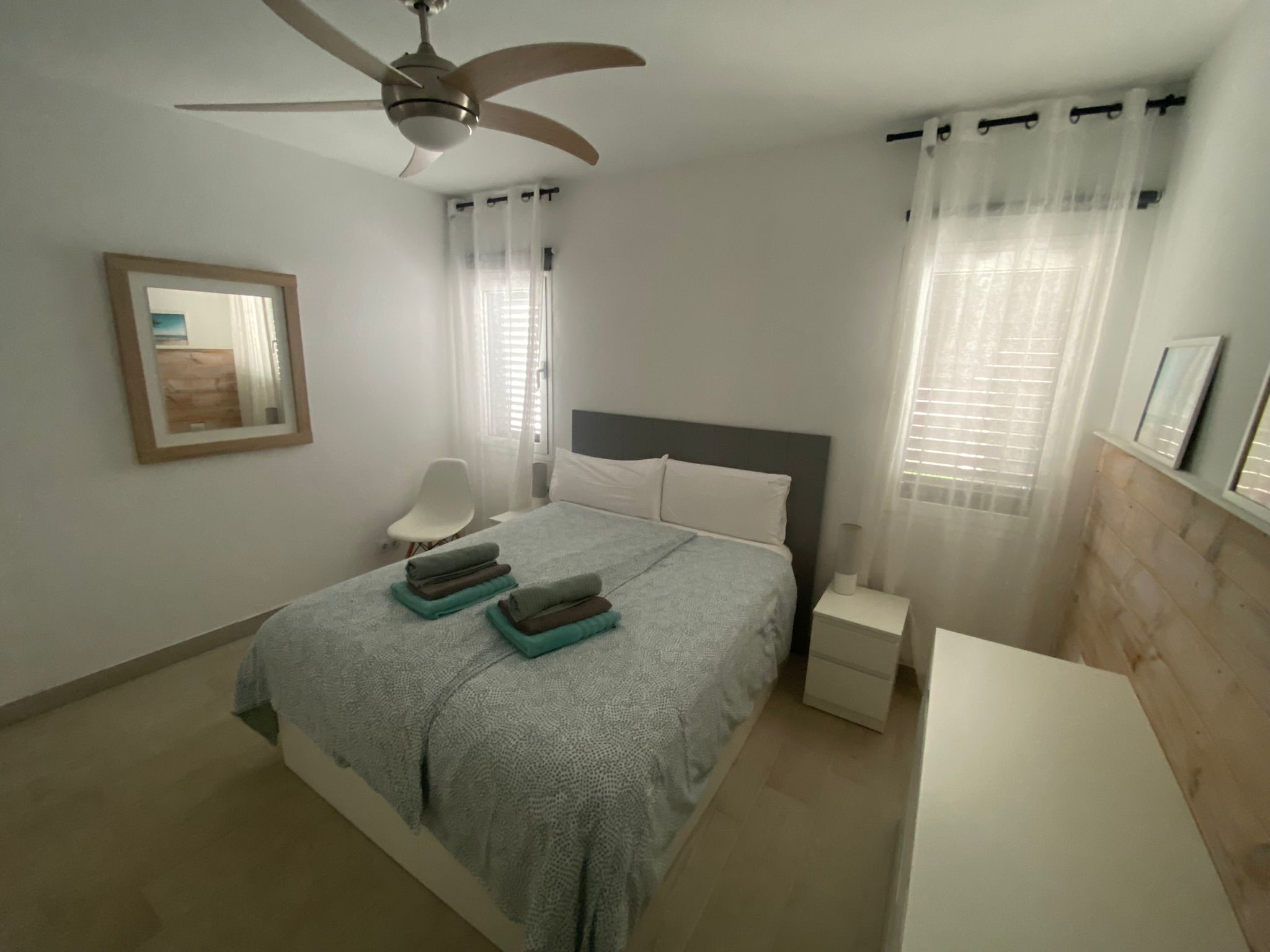 Een strijkplank/strijkijzer, wifi