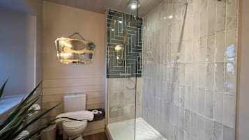 Ferienhaus, 2 Schlafzimmer (Kilnbarn Cottage) | Badezimmer | Hausschuhe