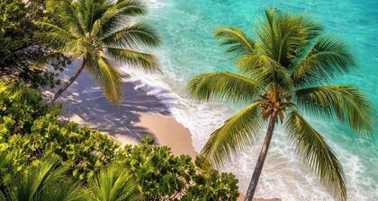 Private Gated Home Near the Beach Pet Friendly