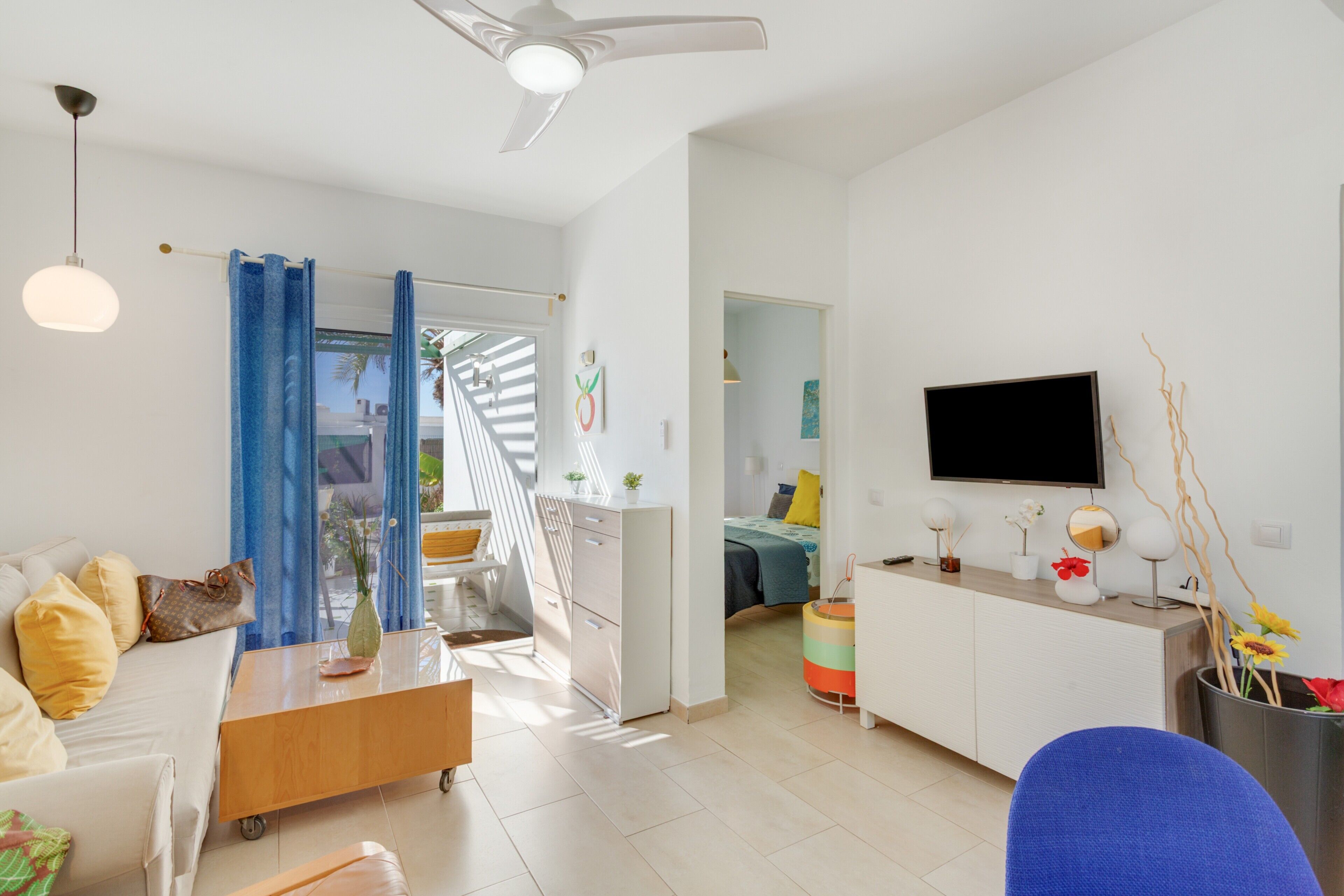 Iron/ironing board, WiFi, bed sheets, wheelchair access