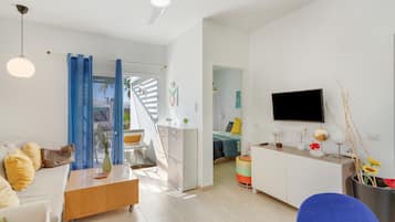 Iron/ironing board, WiFi, bed sheets, wheelchair access