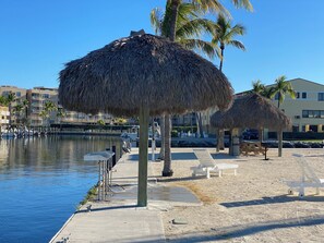Property grounds - 3-bedroom Futura Yacht Club condo with Fabulous Sunset views! (Tavernier)