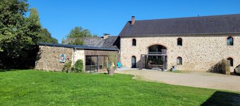 A LA CROISEE DES CHEMINS 4-star self-catering cottage 800m from the village