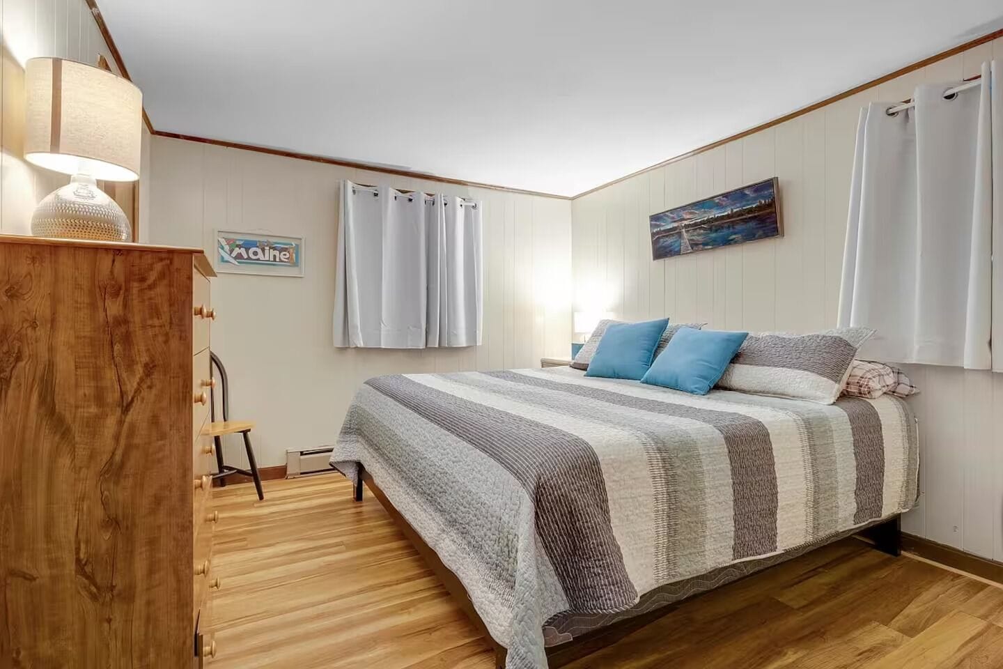 Ferros/tábuas de passar roupa, Wi-Fi, roupa de cama