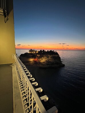 Property grounds - Suspended over the sea house view Tropea Island 2 terraces on the Raf Vallone Overlook (Tropea)