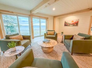 Televisión y reproductor de DVD 