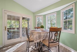 Dining - 18842 - 22 Hendaye Way (Hot Springs Village)