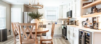 Charming Detached 1BR w/ Fenced Yard & Luxury Finishes