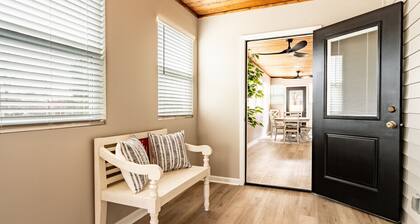 Luxury 3BR Pond-View Home + Sunroom - Games