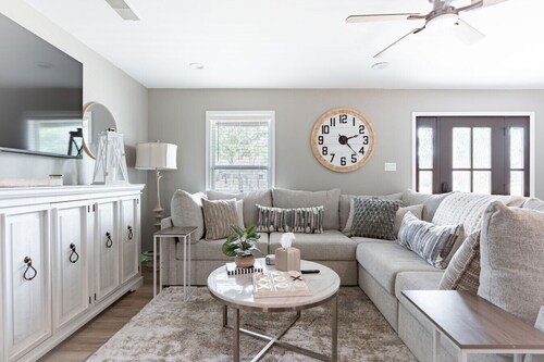 7-Bedroom Lakeside Estate w/ Pond, Gazebo & Game Rooms — Sleeps 20+