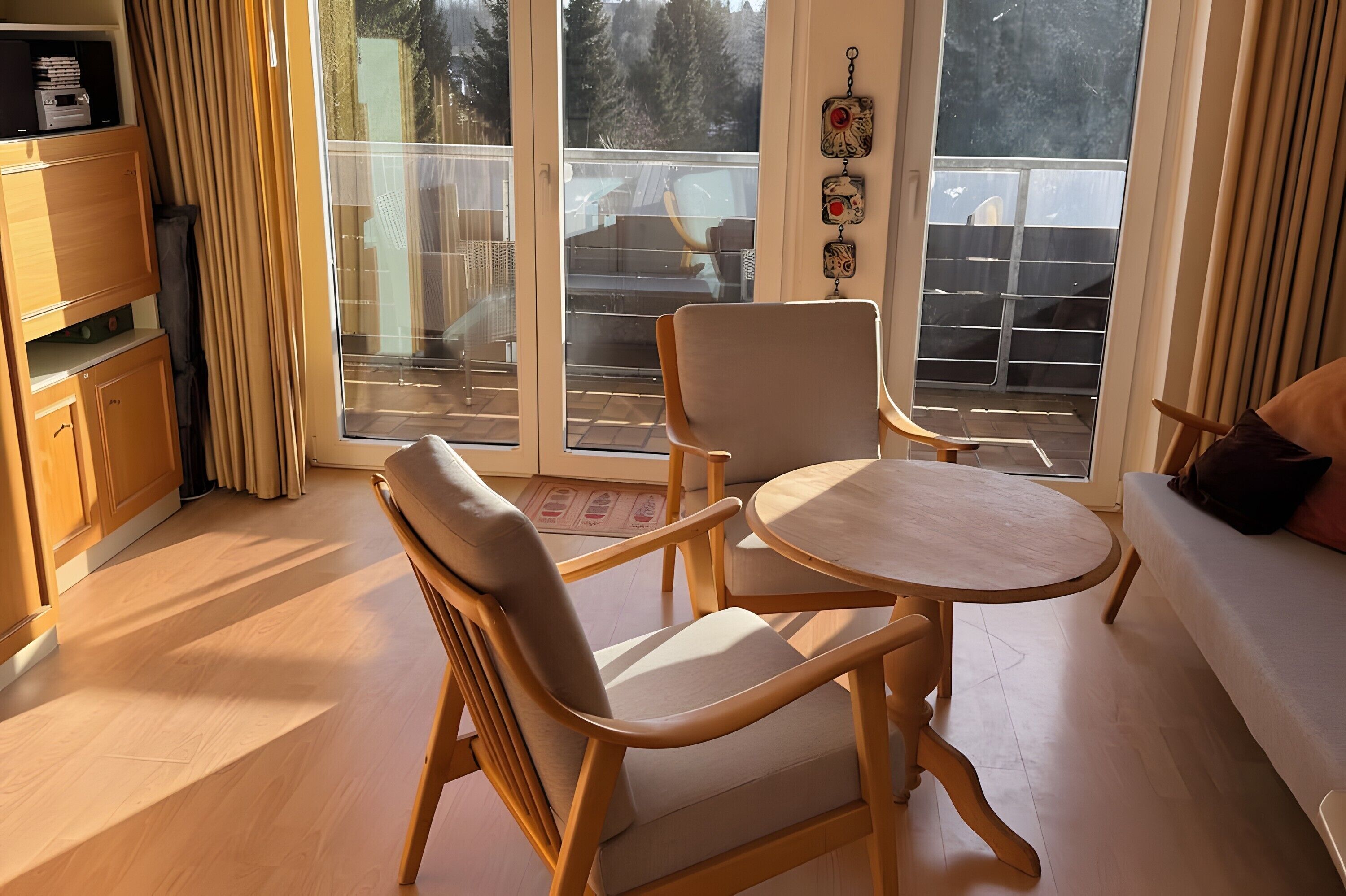 Fernseher, Tischtennisplatte