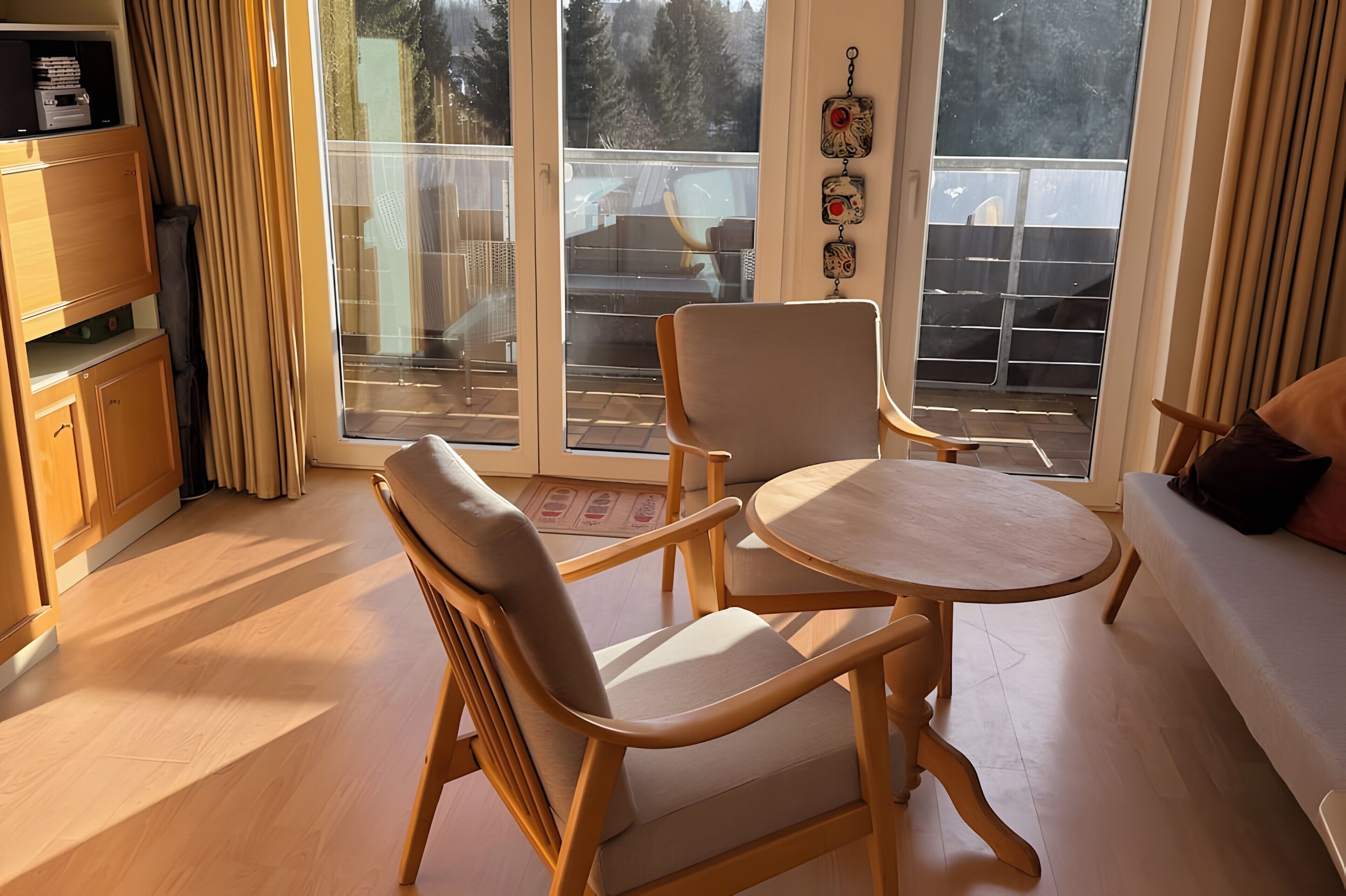 Fernseher, Tischtennisplatte