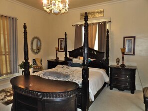 Escritorio, wifi, ropa de cama