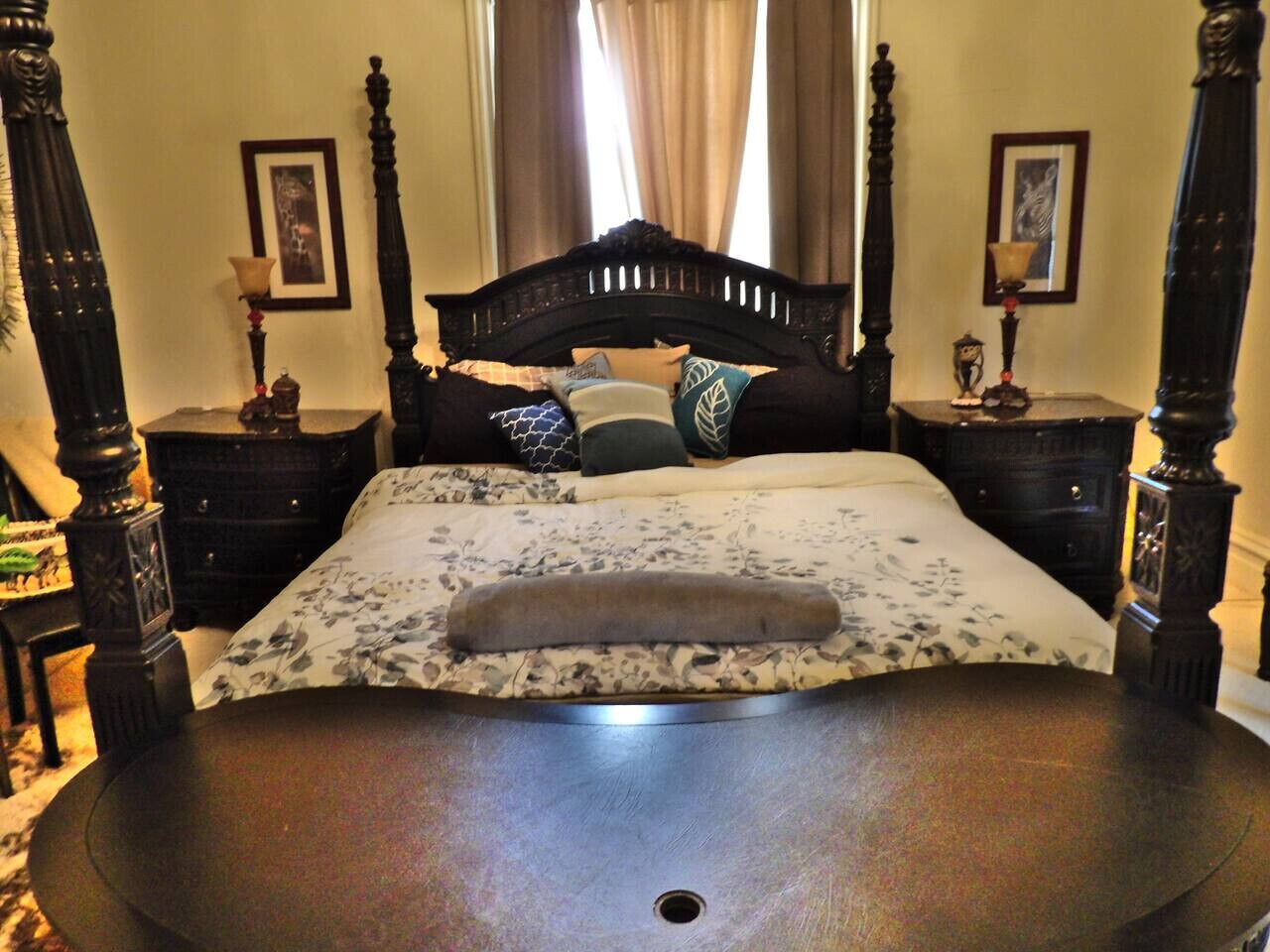 Schreibtisch, WLAN, Bettwäsche