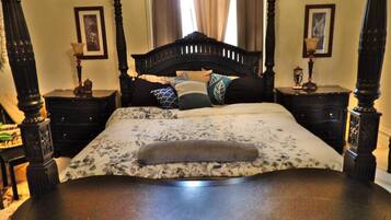 Skrivebord, wi-fi og sengetøy