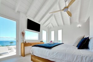 5 bedrooms, iron/ironing board, WiFi, bed sheets - Villa MerSea -Exceptional Sea View & Pool Suites (Sainte-Anne)
