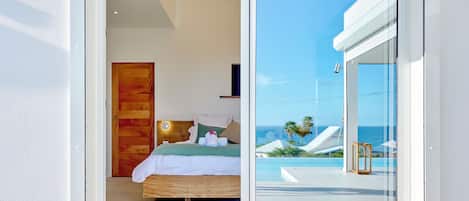 5 bedrooms, iron/ironing board, WiFi, bed sheets
