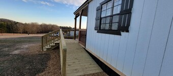 Peaceful Tiny House on 32 acres