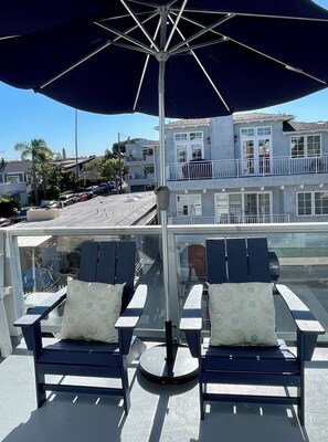 Property grounds - Sunny Coastal Manhattan Beach 2-bed townhome, Walk to Beach, Close to SoFi (Manhattan Beach)