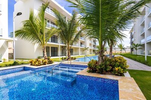 Apartment | 1 bedroom - Stylish 1BR Apartment Near B Varo Beach Pool View (Punta Cana)