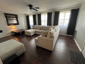 Smart TV, printers - Comfortable Home 3 Bedrooms Near the Rose District Fire Pit + Blackstone Grill (Broken Arrow)