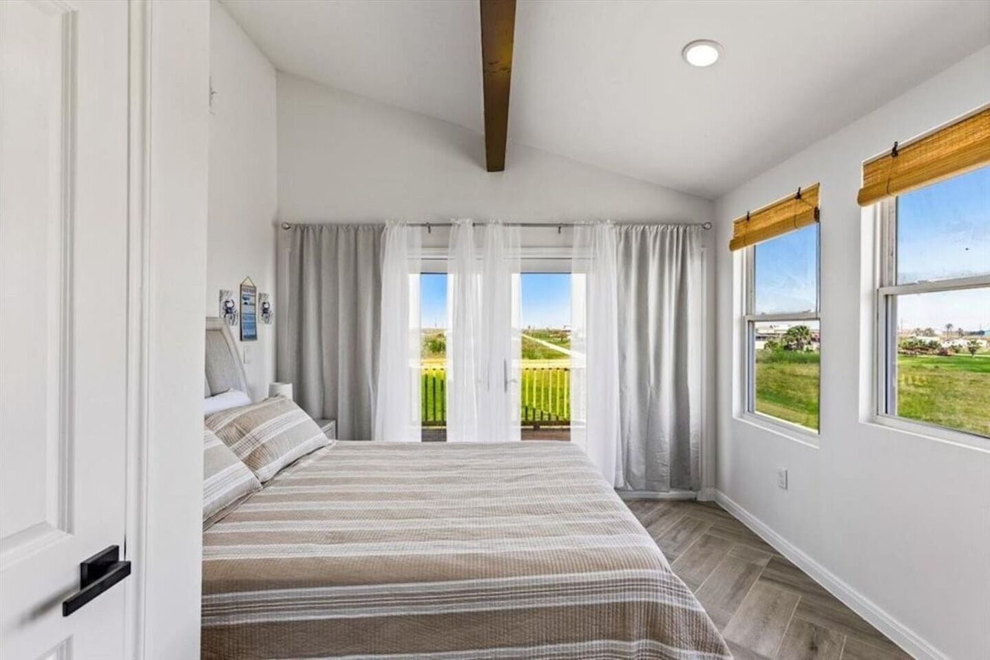 6 quartos, Wi-Fi, roupa de cama