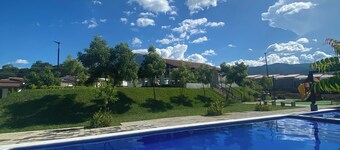 Charming 2-bedroom house with AC in peaceful San Miguel