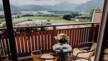 Deluxe Double Room, Balcony, Lake View | Property grounds