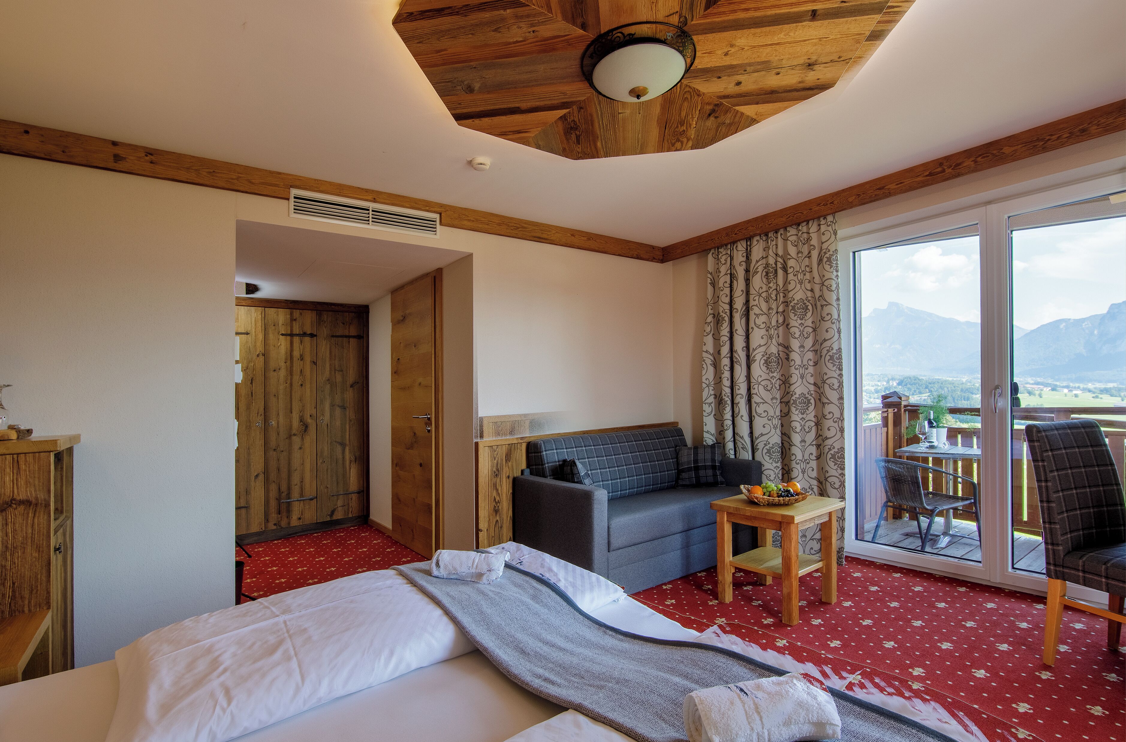 Caja de seguridad en la habitación, cortinas blackout y wifi gratis 