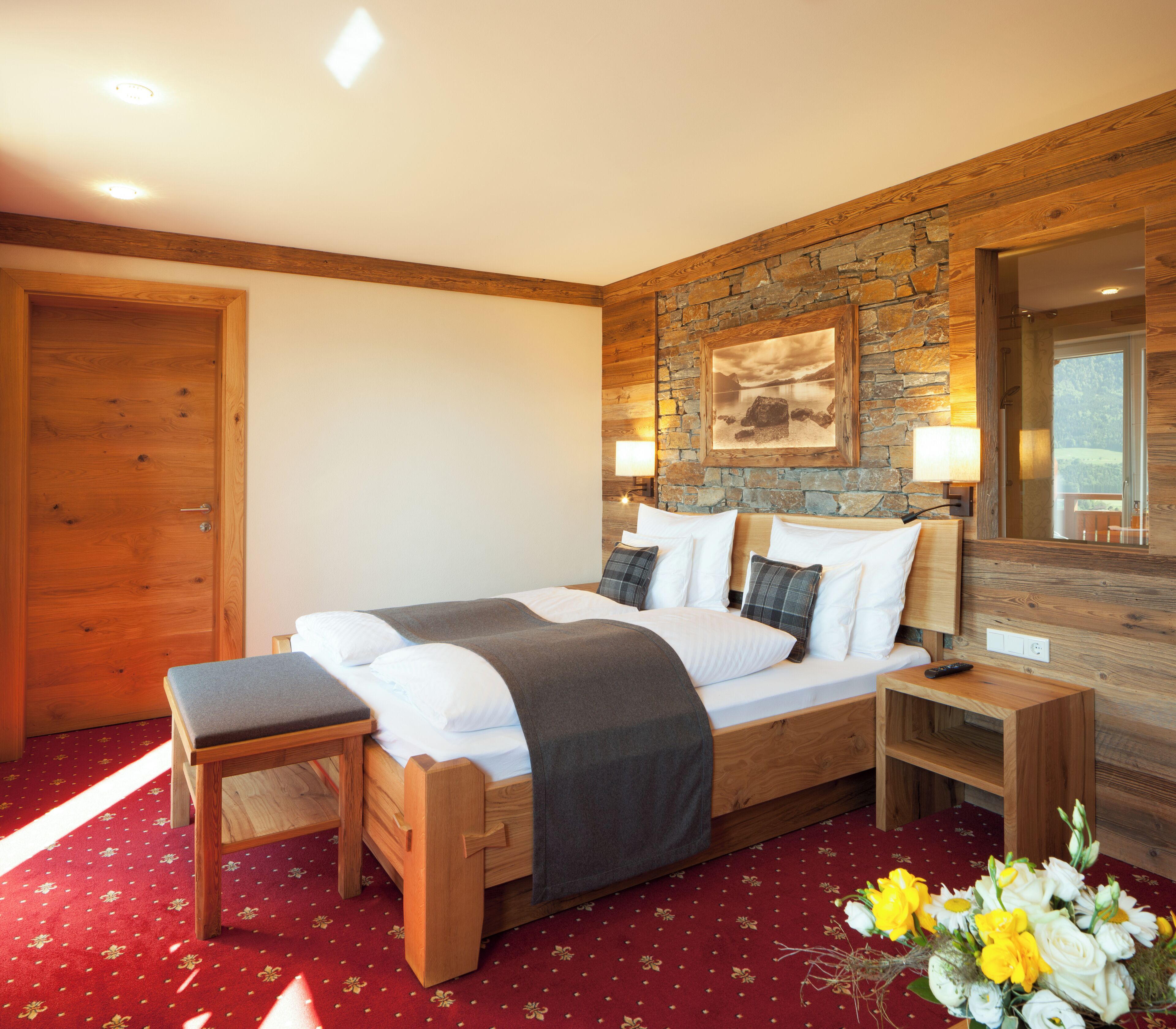 Studio Suite Cao cấp, ban công, quang cảnh hồ | Két bảo mật tại phòng, màn/rèm cản sáng 