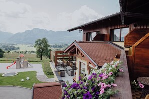 Phòng đôi Deluxe, ban công, quang cảnh hồ | Hiên