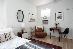 WiFi, bed sheets - Studio in LA, close to Downtown (Los Angeles)