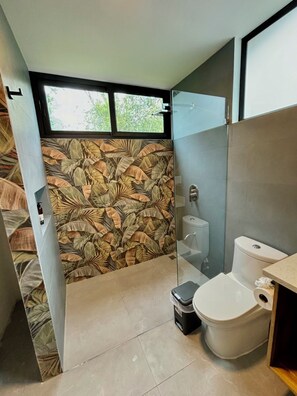 Hair dryer, towels, soap, toilet paper - 5 min to Cocles Beach | Modern, Quiet Home with A/C • Walk to Shops (Coclea)