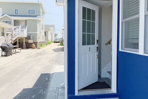 Exterior detail - Chic place 180ft to beach, parking (Point Pleasant Beach)