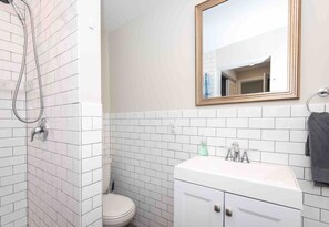 Hair dryer - Chic place 180ft to beach, parking (Point Pleasant Beach)