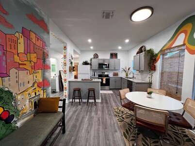 3-bedroom house in lovely San Antonio with enough space for the whole family!