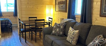 Perfect 3-bedroom cabin with AC in pleasant Moravia