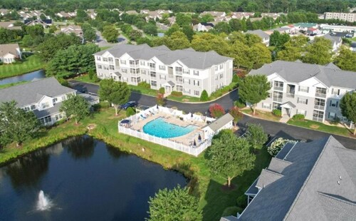 Cape Escape! Renovated 2 bedroom/2 bathroom condo!