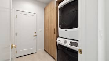 Hus, fjellutsikt | Innvendig