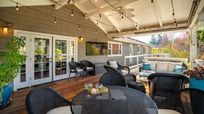 Outdoor dining - Glen Ellen Retreat - 4BD, Pool (Glen Ellen)