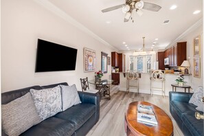 TV, books - Private Pool Casita | King Bed | Quiet, Central San Antonio | Full Kitchen, Grill (San Antonio)