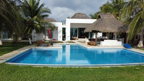 Outdoor pool - Casa Del Carmen (Santa María Colotepec)