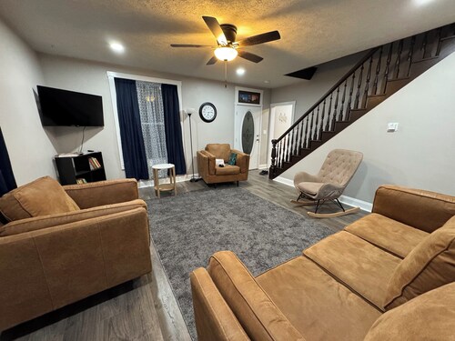 Serene 4-bedroom house with AC in charming Pleasantville