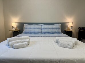 Iron/ironing board, travel cot, free WiFi, bed sheets - Villa Chloris - Scicli (Scicli)
