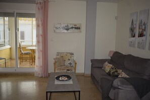 House | 2 bedrooms - 07 Ap2206 in Denia With 2 Bedrooms and 2 Bathrooms (Denia)