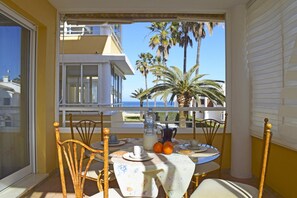 House | 2 bedrooms - 07 Ap2206 in Denia With 2 Bedrooms and 2 Bathrooms (Denia)