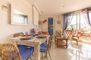 House - 01 At2201 in Denia With 2 Bedrooms and 2 Bathrooms (Denia)