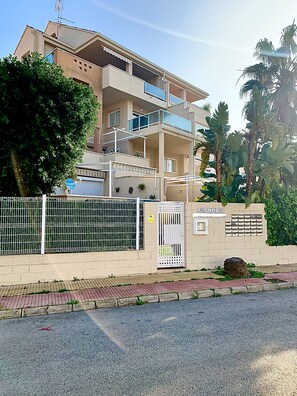 Apartamento, fumadores | 2 dormitorios