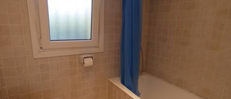 Maison, fumeur | 3 chambres